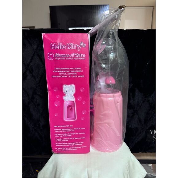 Hello Kitty 8-cup Mini Water Dispenser - Picture 2 of 8